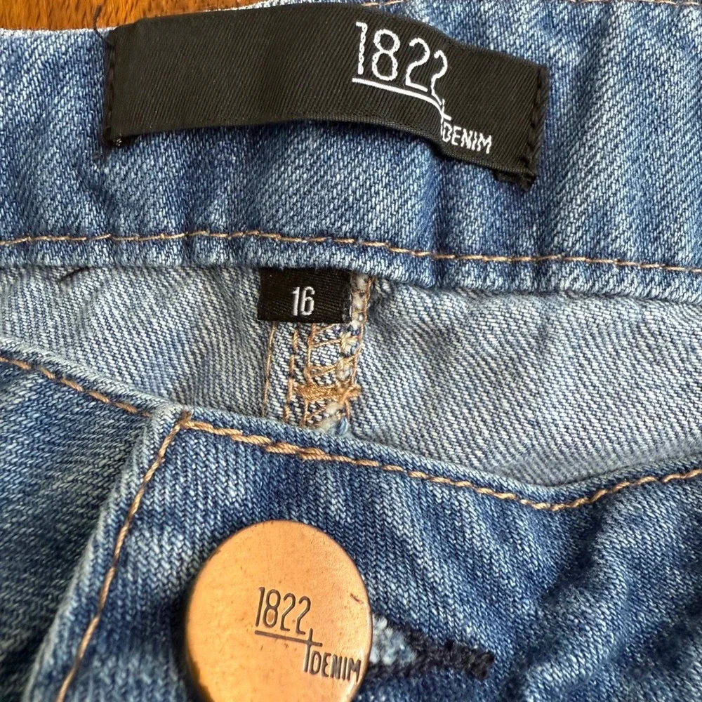 1822 Denim Distressed Blue Jean Skirt Women's Size 16 Cuffed Raw Hem‎
